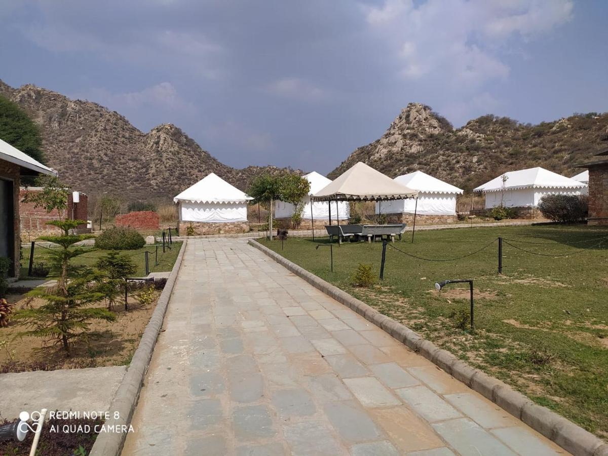 Grass Field Valley Resort Jaipur Exteriör bild