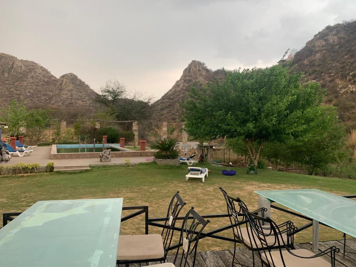 Grass Field Valley Resort Jaipur Exteriör bild