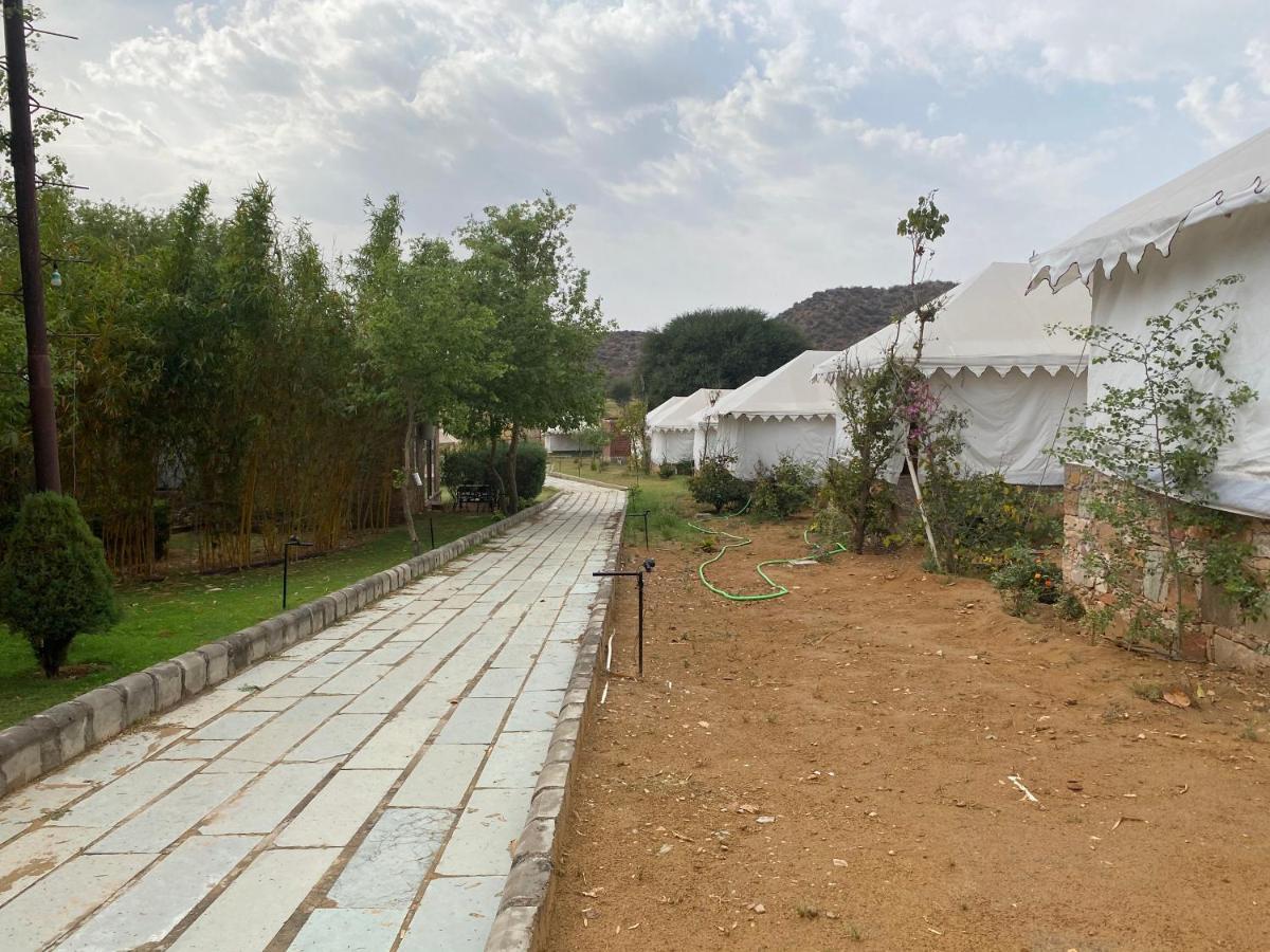 Grass Field Valley Resort Jaipur Exteriör bild