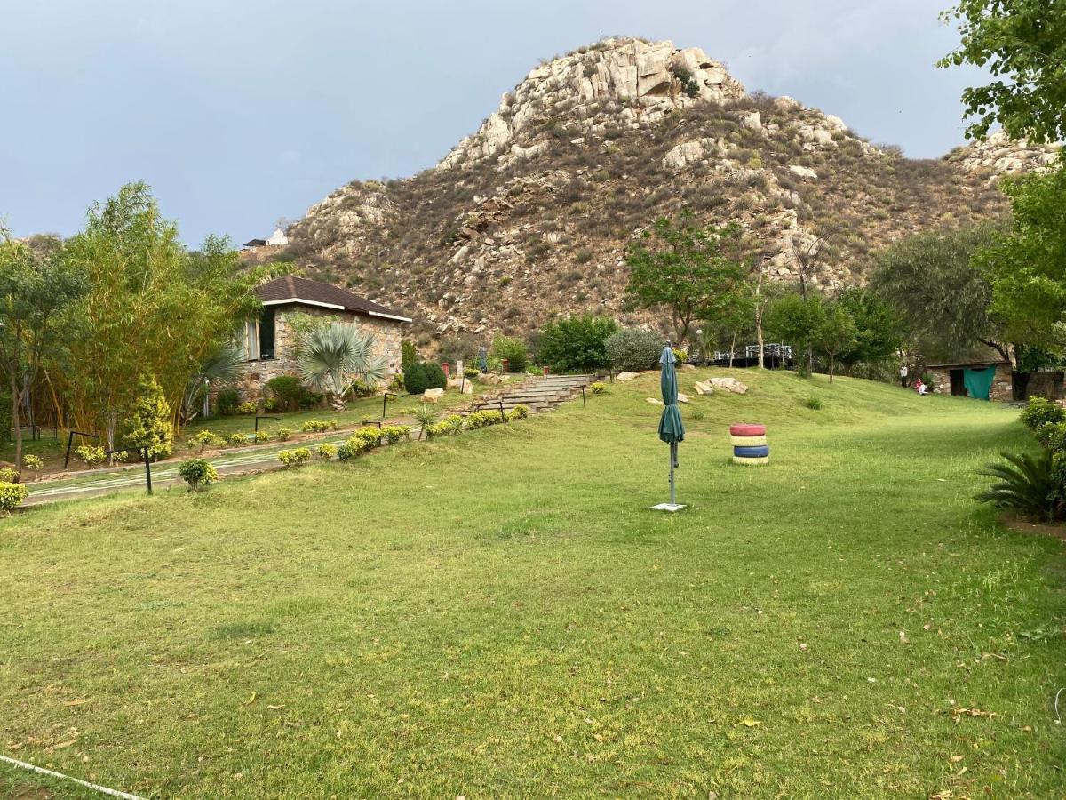 Grass Field Valley Resort Jaipur Exteriör bild
