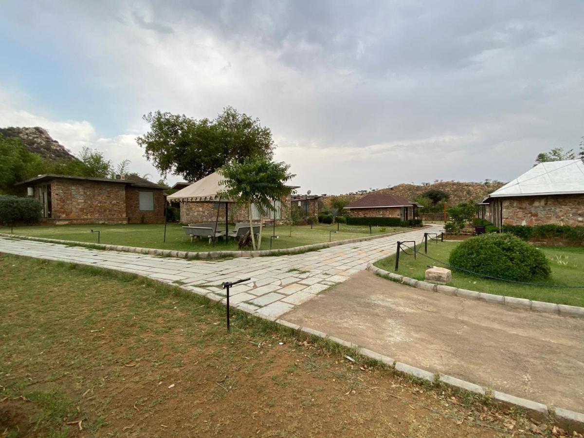 Grass Field Valley Resort Jaipur Exteriör bild