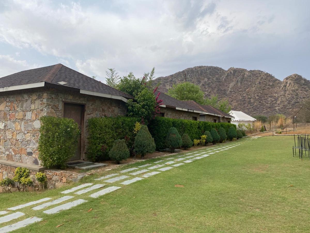 Grass Field Valley Resort Jaipur Exteriör bild