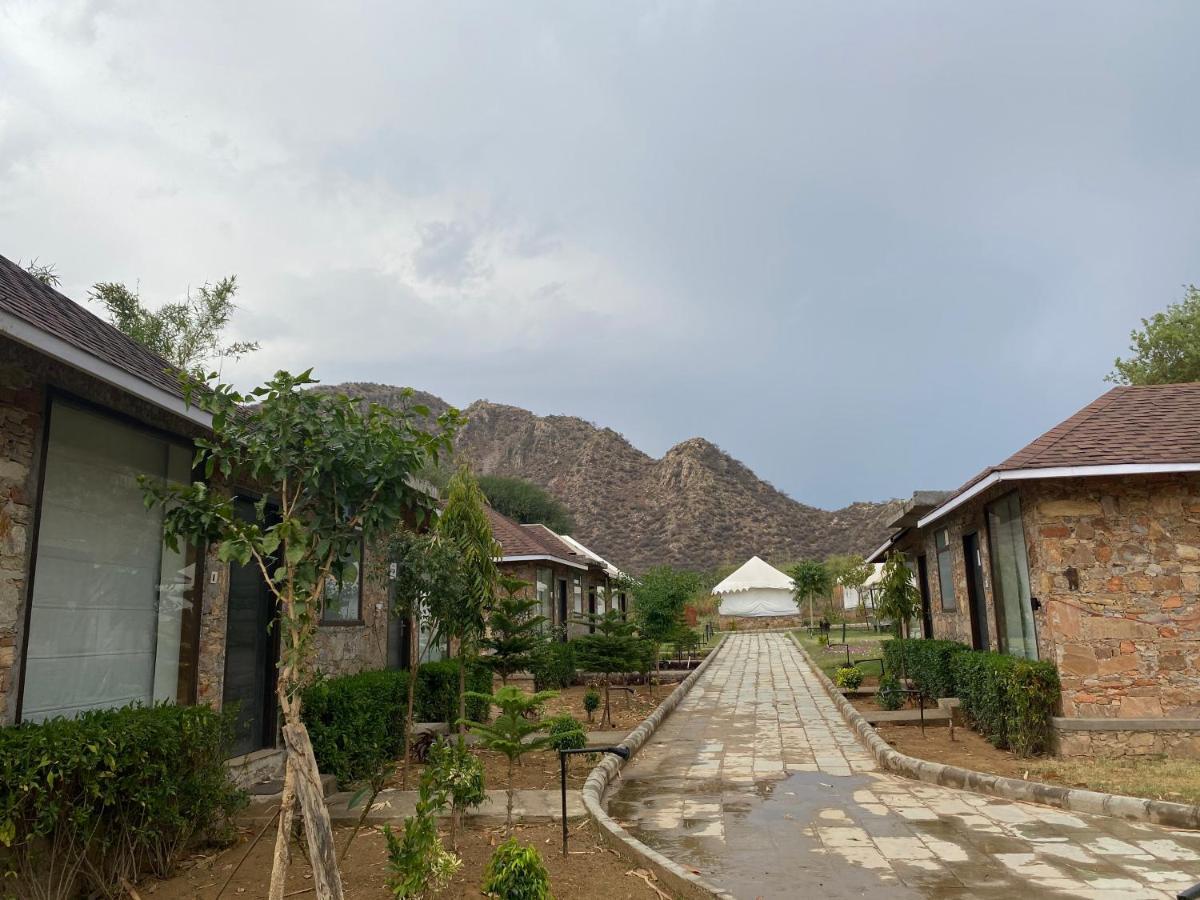 Grass Field Valley Resort Jaipur Exteriör bild